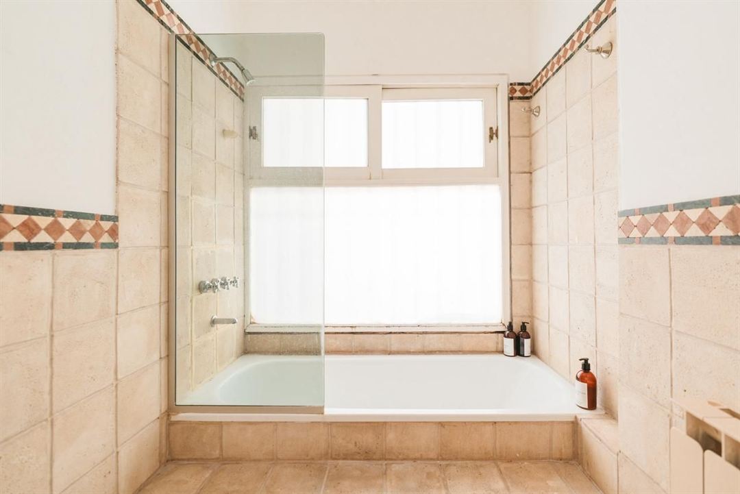 Baño con bañera