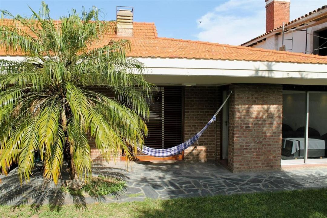 Frente de la casa de Rafael Núñez