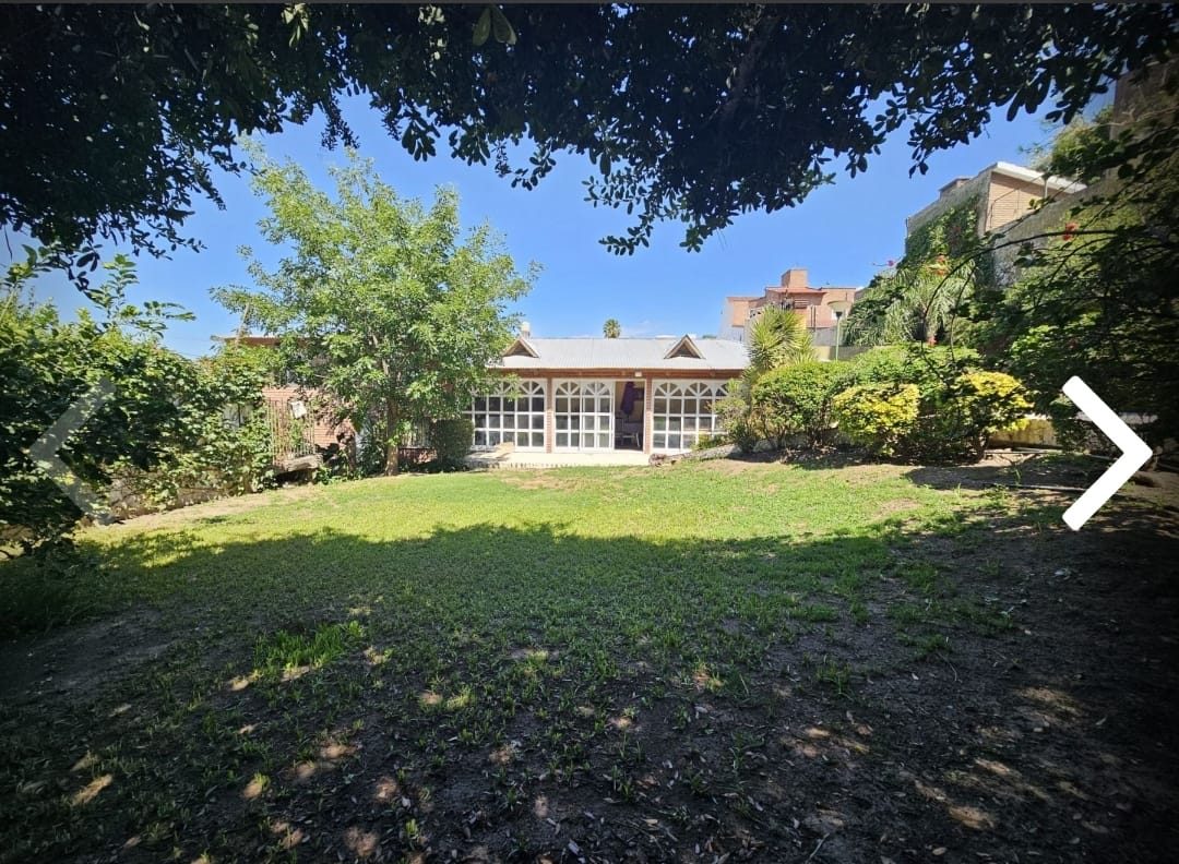 Parque y casa de día