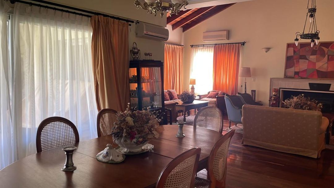 Comedor con hogar