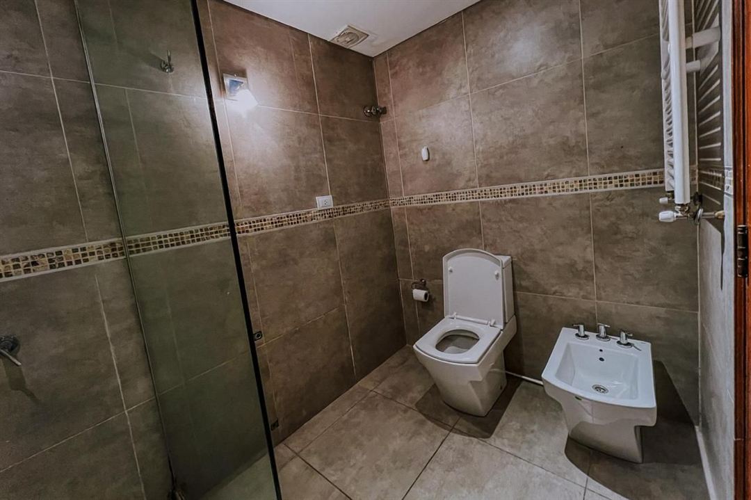 Baño con ducha y bidet